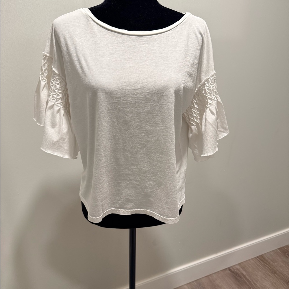 Club Monaco White Short Sleeve Top with Smocked Flutter Sleeves